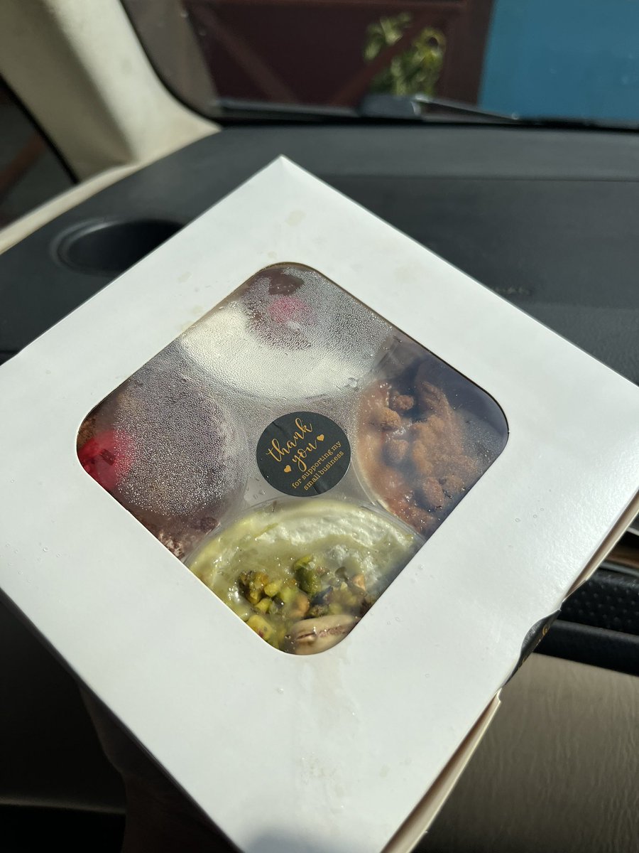 Op 25 december 2025 hebben wij een Christmas deal op onze Tiramisu variety boxjes 
In de smaken: el Classico, Taro, Strawberry, Pistachio, Biscoff delish en MATCHA
wa.me/5977425998 / +597 867-8229