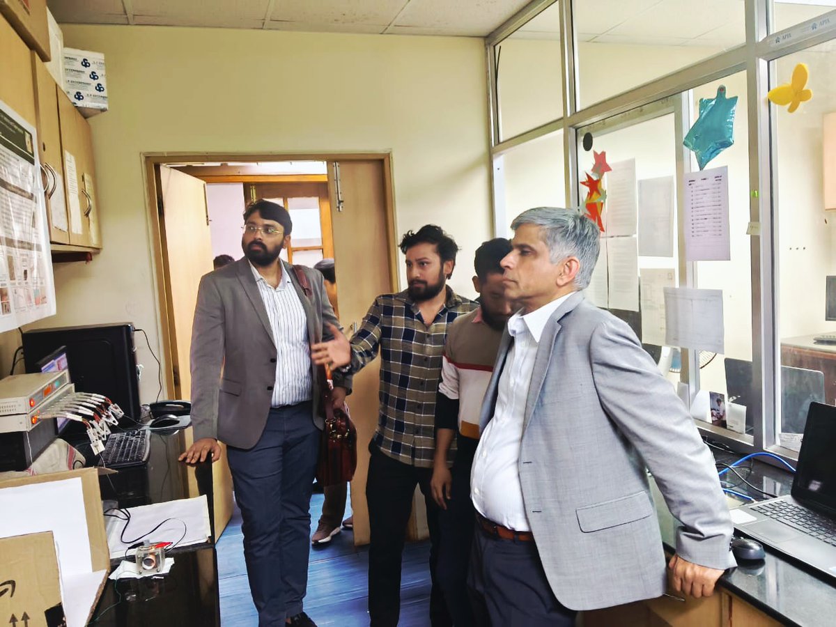 SM Lab tweet media