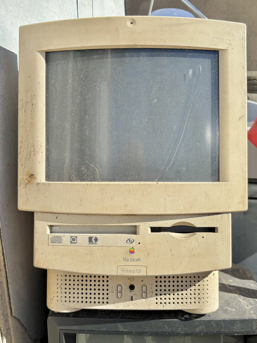 RT @mon_kuma: 私がまだ22歳の頃（33年前！）に使っていたMacintosh