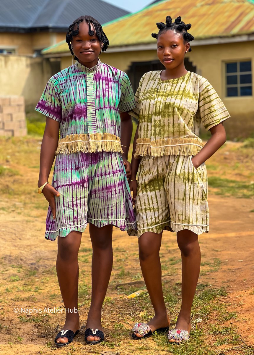 ÌRÈTÍ Ẹ̀YỌ̀ - The Hope piece

Woven with patience.
Carried with faith. 🤍

🏷️ 25,000

Which do you prefer, with or without a collar?