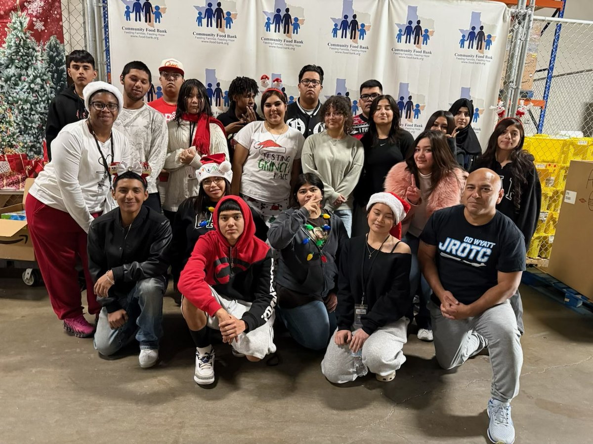 CommFoodBankFW's tweet photo. Help us thank the amazing students of O.D. Wyatt JROTC for coming out to assist with our Christmas Toy giveaway. The students worked hard to sort toys and ensure parents received the gifts they requested. We appreciate you! https://t.co/S1c0lglHso