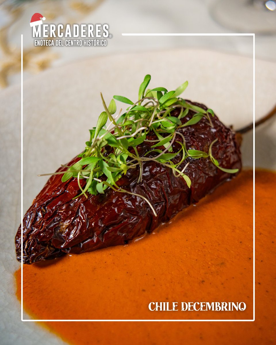 ✨ Sabores que reconfortan y celebran la temporada ✨
Nuestro Chile Decembrino es una invitación a disfrutar la cocina mexicana en su versión más festiva: puntas de filete, cacahuate y almendra, bañados en un adobo navideño lleno de aroma y profundidad.