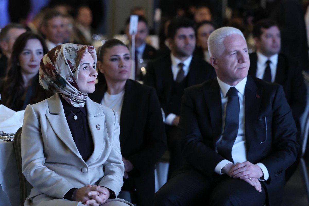 Mahinur Özdemir Göktaş tweet media