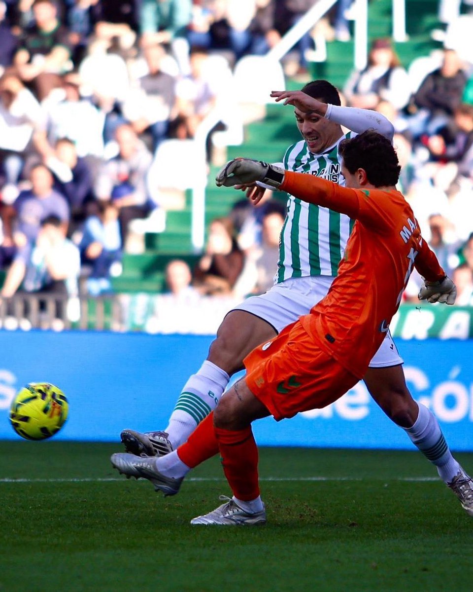 Sent_Cordobe's tweet image. 📊El Córdoba es el equipo de primera y segunda división que menos pases completados permite a los rivales.

👀Además tan solo dejó al Eibar completar 98 pases, siendo ahora el Eibar el primer equipo que no llega a los 100 pases completados en esta temporada en segunda división.