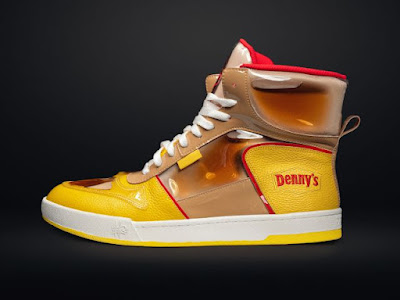 Syrup Shoes

Brand Eating. Your Daily Fast Food Reading.: Denny's Unveils New Sneakers Made with Syrup brandeating.com/2025/12/dennys…