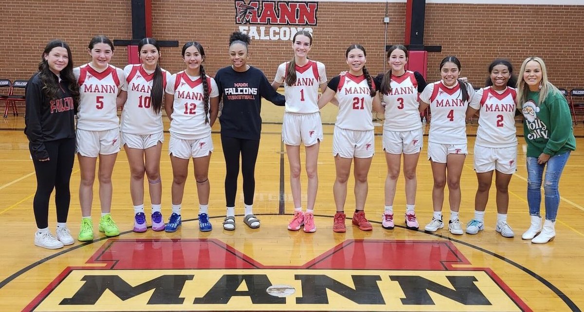 mann_girls's tweet photo. Four games, one Word-SWEEP.
#WBND https://t.co/xODr6KjHBG