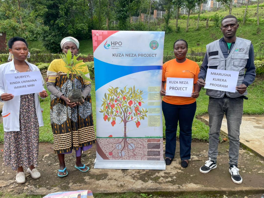 HP_Organi's tweet photo. Today, under the #KuzaNezaProject in @NyabihuDistrict, the HPO team continued activities at #RwankeriHC, planting #Avocado trees 🌱with mothers of children under 2 yrs, alongside practical nutrition education using the #NutriChart.
The #NutriChart approach links #Nutrition and #FamilyPlanning to strengthen household #FoodSecurity, while also addressing #WASH practices, #FamilyConflict, and #DrugAbuse. By promoting #Animal rearing, #fruitTree planting, and #kitchen Gardens, families gain sustainable access to animal-source foods, fruits, and vegetables essential for healthy child growth.
#FruitTrees serve a dual purpose combating #Malnutrition while contributing to #ClimateAction.
@RwandaHealth @RwandaAgriBoard @FAORwanda @Rwanda_Child @aeerwanda @FXBRwanda @SolidAfrica @BrianChirombo @RBCRwanda @unicefrw @GainRwanda @Silverkarumba1