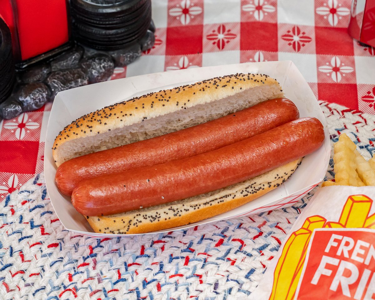 🆗 𝚌𝚘𝚗𝚗𝚒𝚎 tweet media