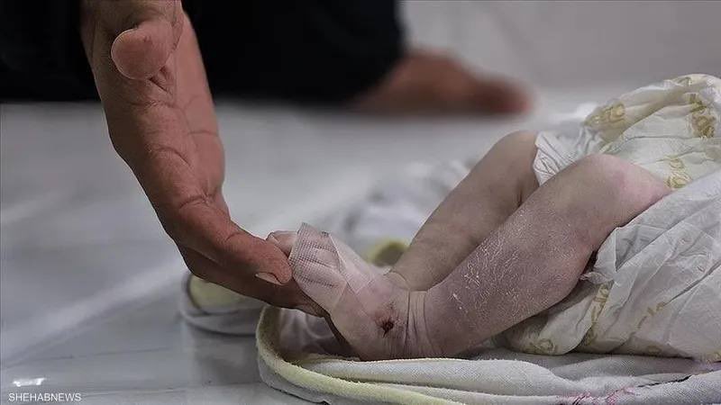الأمم المتحدة تحذّر من تصاعد خطر تجمّد المواليد الجدد في قطاع غزة مع موجة البرد القارس، 

   في ظل استمرار قيود الاحتلال الإسرائيلي التي تعرقل إدخال المساعدات، مؤكدة أن الأمطار والطقس شديد البرودة فاقما الأوضاع الإنسانية، وأن الاحتياجات تفوق قدرة الاستجابة، فيما اضطرت فرق الإغاثة