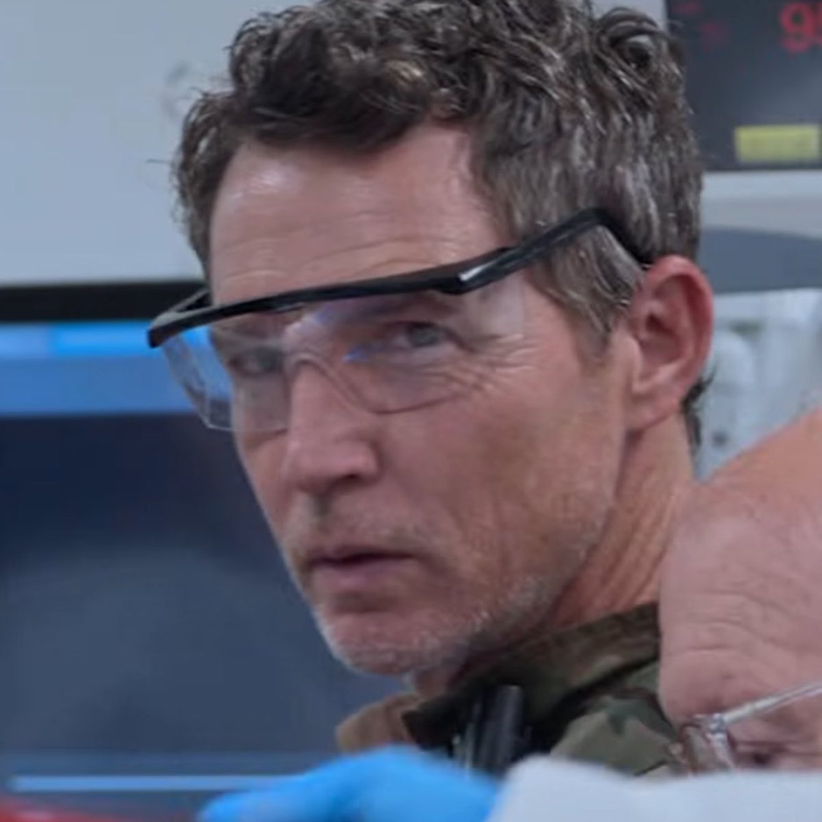 kcrlfs's tweet image. what if your name was JACK ABBOT and you were a former COMBAT MEDIC with 1.75 LEGS and PTSD and a DEAD WIFE and it was the FOURTH OF JULY and the EMR was DOWN and your BEST FRIEND was riding a MOTORCYCLE with no HELMET and you had to watch SAMIRA MOHAN hold a BABY