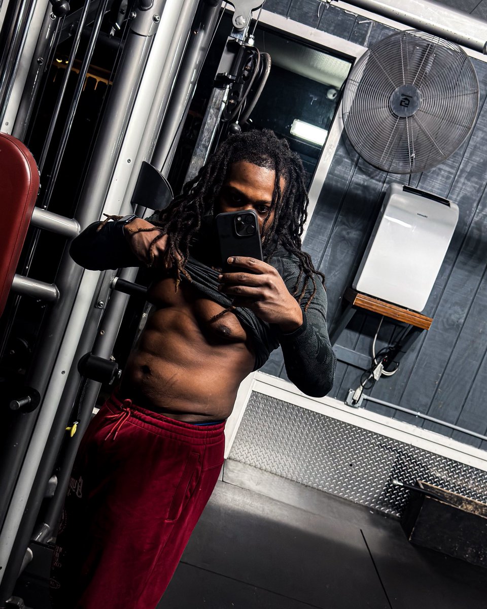 _keepitlokee's tweet photo. 💪🏾😤 https://t.co/CGKE1pEn6K