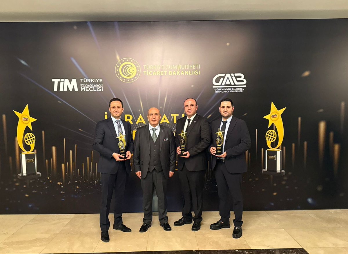 Beşler Un olarak, Güneydoğu Anadolu İhracatçı Birlikleri (GAİB) tarafından düzenlenen İhracatın Yıldızları Ödül Töreni’nde ihracat performansımızla 32. sırada yer alarak ödüle layık görülmenin gururunu yaşadık. Ödül, firmamız adına YK Üyemiz Yusuf Çakmak tarafından teslim alındı.