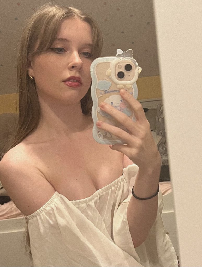 🩷 sabi 🩷 tweet media