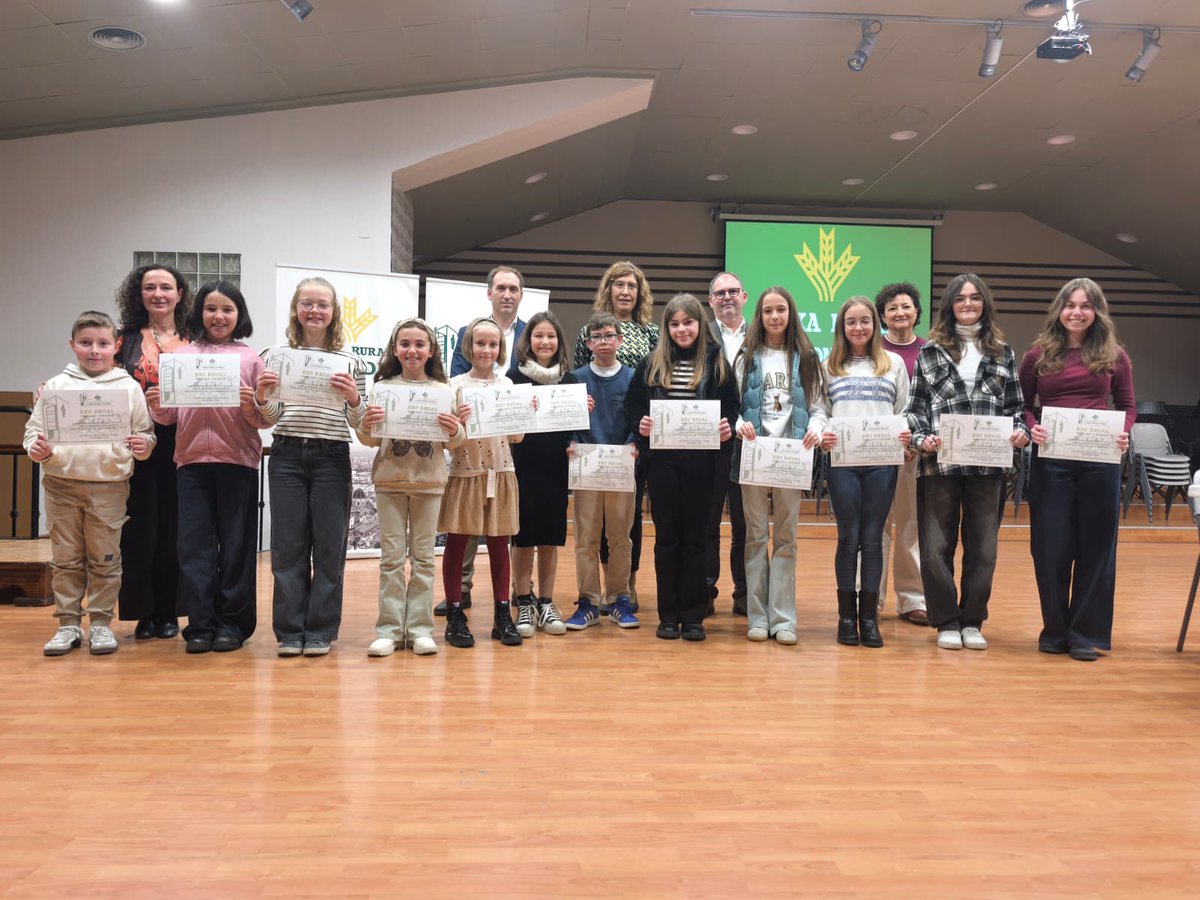 📖✨ ¡Ya tenemos a los ganadores del 39º Concurso de Cuentos de la Fundació Caixa Rural d’Onda!

Talento, creatividad y mucha imaginación entre el alumnado de Primaria y ESO.
👏 Enhorabuena a todos los premiados y a los centros educativos participantes.
#CajaRuralOnda