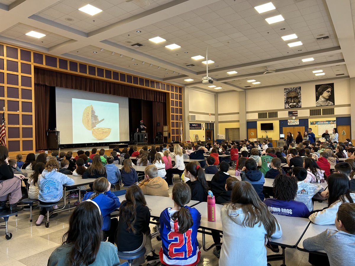 TheRyanMrMurphy's tweet image. Loved welcoming “The Machine” Jesse Green to the Ryan School! 💪🐾
His “🪚🍔🎸 Chainsaws, Cheeseburgers &amp;amp; Rock and Roll” message nailed our motto:
 Work Hard. Be Kind. Anything is Pawsible… Woof!
Thanks to the Ryan PAC!
#RyanSchool #WorkHardBeKindAnythingIsPawsible @MachineJG
