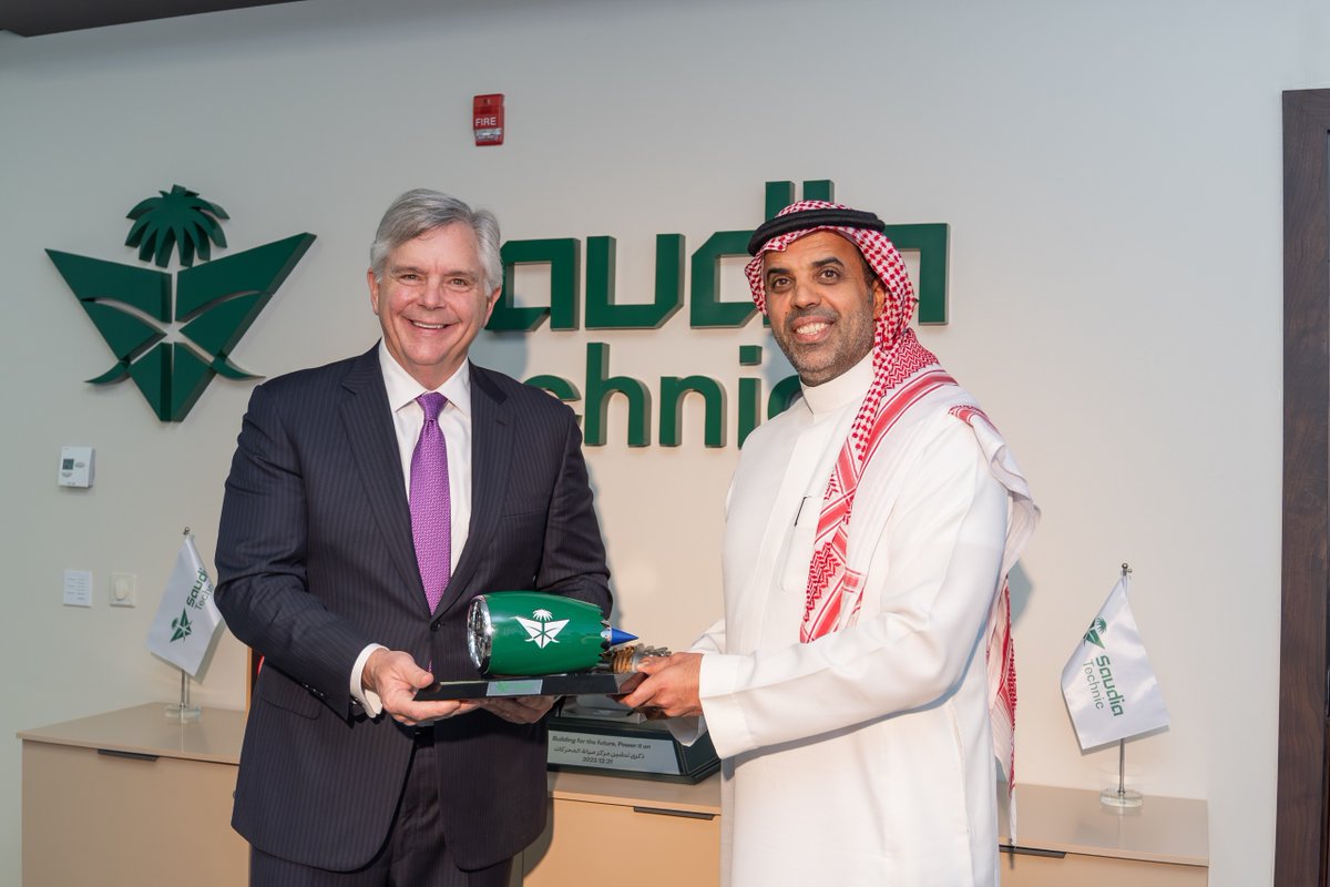SaudiaGroup's tweet photo. H.E. Engr. @ibrahimAl_Omar, Director General of #SaudiaGroup, met with Larry Culp, Chairman and CEO of @GE_Aerospace, at the @Saudiatechnic headquarters and the #Saudia Operations Building to discuss progress on the agreement signed last November in Washington, aimed at localizing the maintenance and overhaul of GEnx-1B engines for Boeing 787 aircraft.