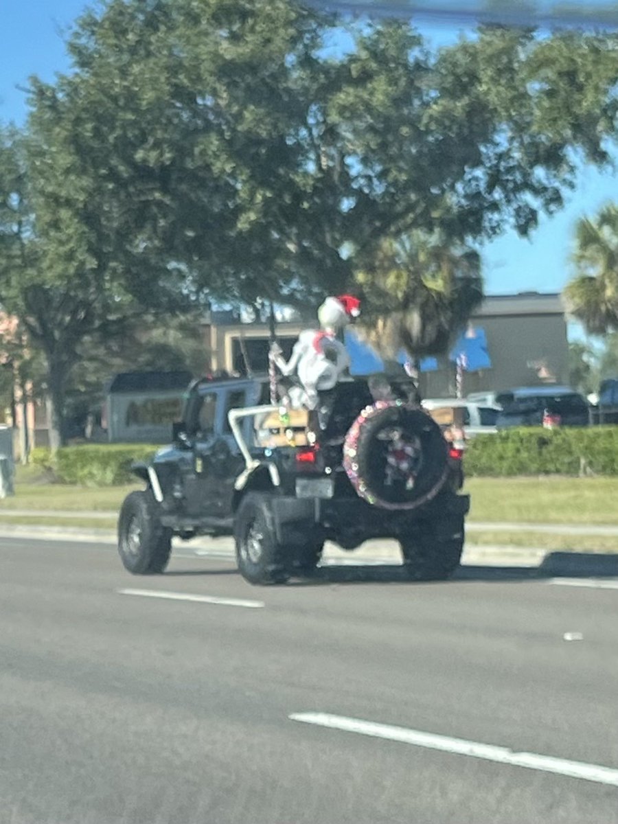 womplash's tweet image. Only in Florida