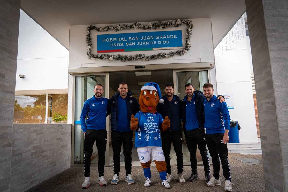 XerezDFC's tweet image. 🏥👋 Y por primera vez acompañando a los pacientes del 𝐇𝐨𝐬𝐩𝐢𝐭𝐚𝐥 𝐒𝐚𝐧 𝐉𝐮𝐚𝐧 𝐆𝐫𝐚𝐧𝐝𝐞

Nuestros mejores deseos y una pronta recuperación.