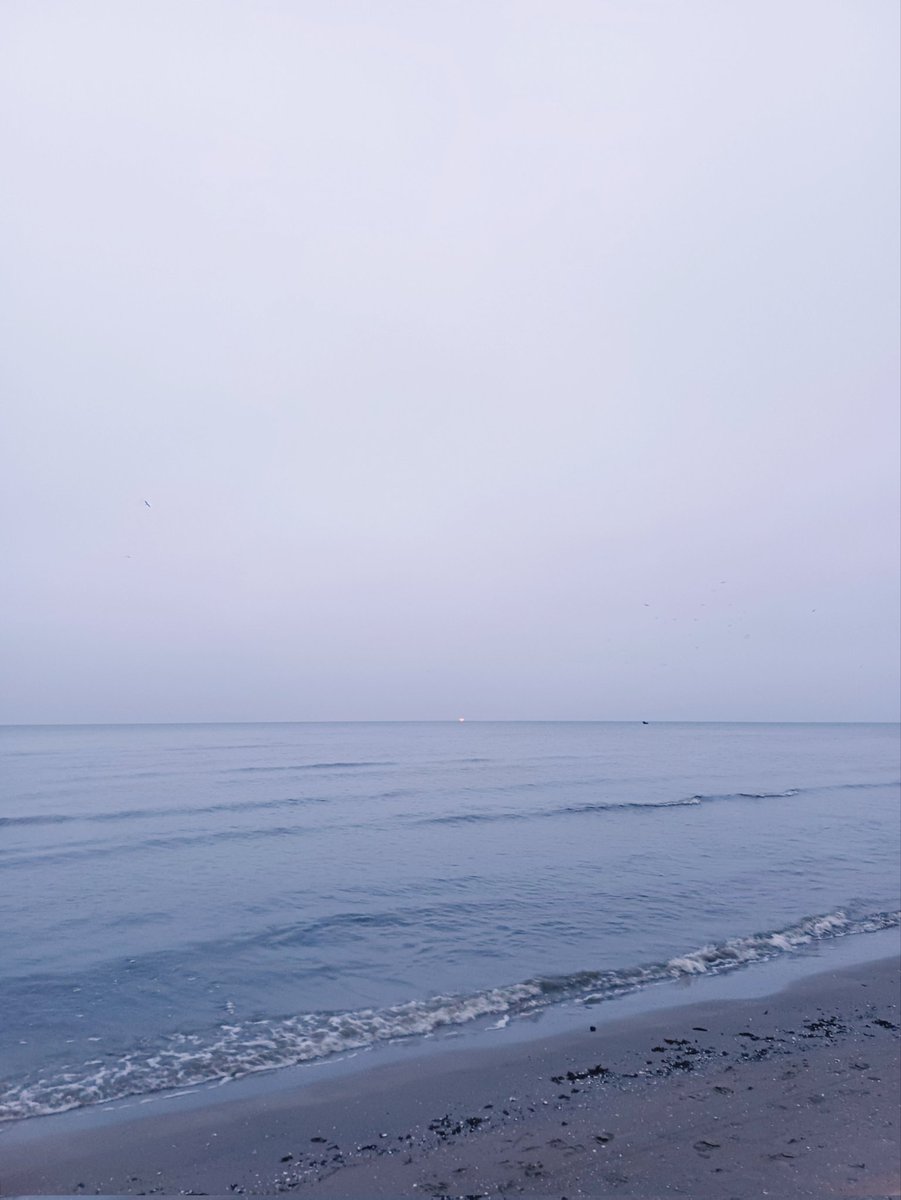 Сегодня море спокойное и совсем нет ветра🌊