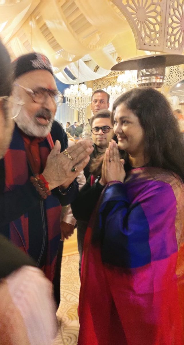 आज झारखंड के राज्यपाल मा.संतोष मोहन गंगवार जी के सुपुत्र के नई दिल्ली में आयोजित वैवाहिक प्रीति गोष्ठी एवं आशीर्वाद समारोह में शामिल होकर नवदंपति को हार्दिक बधाई एवं शुभकामनाएं दीं।