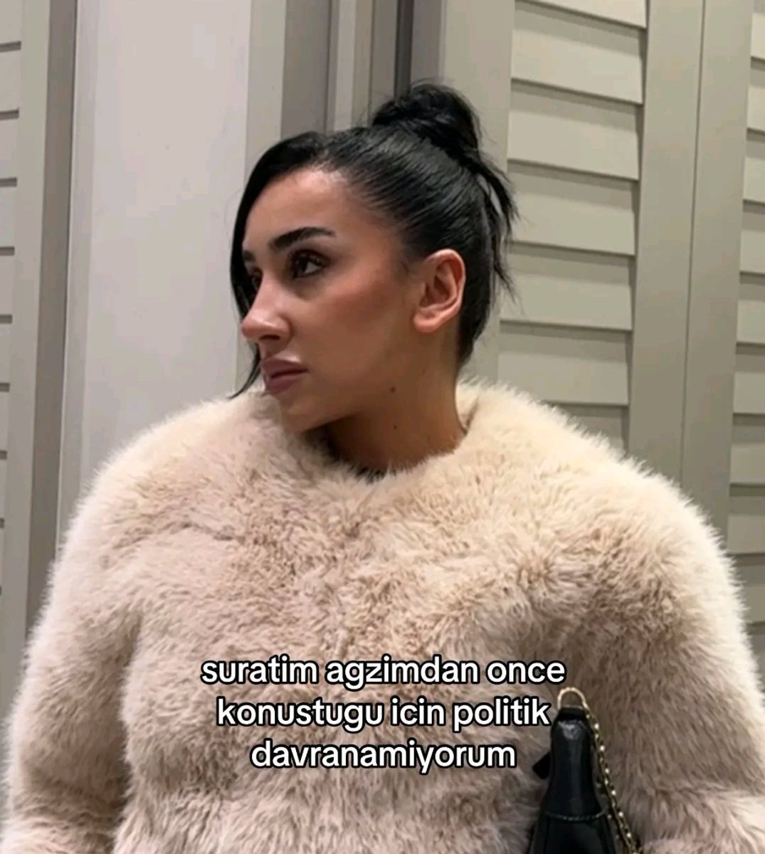 sinem (@kimbusnem) on Twitter photo 