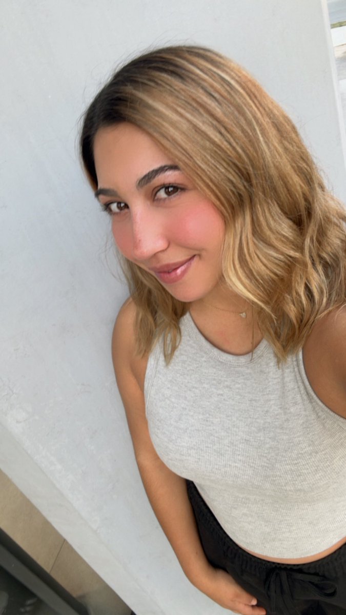 ¿Nos jugamos OTRO PARLAY +750 juntos?
Dejen su like si lo quieren💖

El de ayer se quedo muy cerca🔥
Se hicieron los puntos de Cade y White
Faltaron los rebotes de Duren y el over🫠