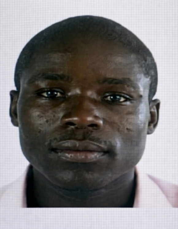 Reference is made to the ZRP’s press statement dated 15th December 2025 in connection with the Guruve murder incident. The ZRP releases the available photo of the suspect and wanted person, Anymore Zvitsva.
Anymore Zvitsva aka Modho (32) of Bangira Village, Mutsami Kraal, Chief
