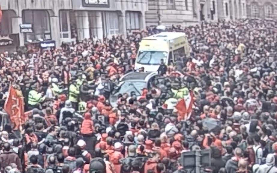 PMArslanagic's tweet image. NEW: Peter Doyle, the man who intentionally drove into a crowd of people earlier this year, has NOT been banned from driving for life. 

In May, Doyle drove straight into fans at the Liverpool victory parade. Accelerating, he crushed prams and ran over adults and children in a…