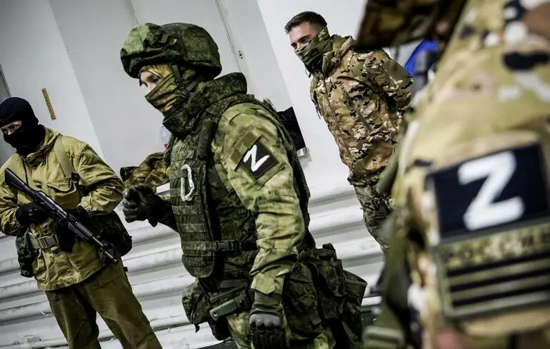 ⚡ Russia Masses Troops Near NATO: Germany Warns of a Direct Threat

Russia has deployed around 360,000 troops near NATO borders, according to German Bundestag lawmaker and defence expert Roderich Kiesewetter speaking on ntv. He said the forces consist of two army corps stationed