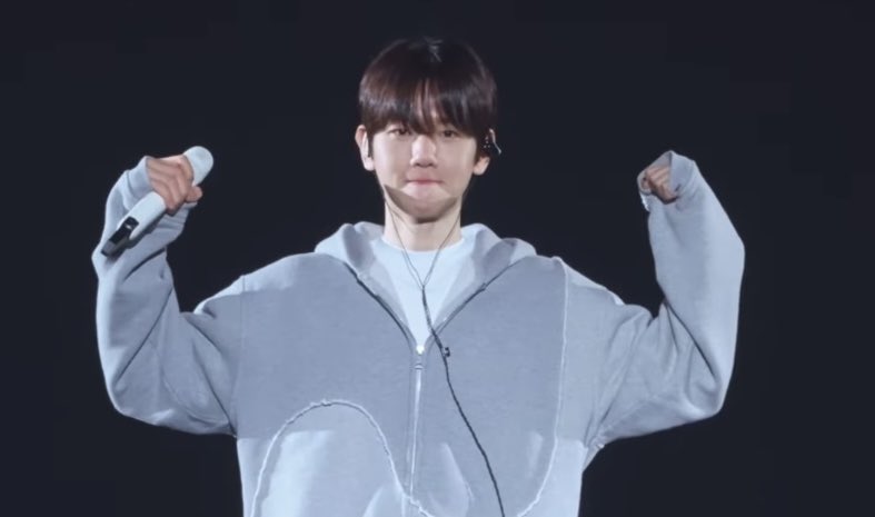 큥 ୧ ₍ ' ㅅ' ₎ ୨ 큥