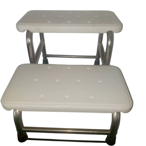 Whyzeenigeria's tweet photo. Step Stool for Rehab!

Used for physio, rehab &amp; fitness. Non-slip, durable step stool for mobility training. Contact: 08035514153, 07042686855, info@whyzee.com.ng 
#StepStool #Physio #Rehab #Fitness #Whyzee https://t.co/li9zippzzk