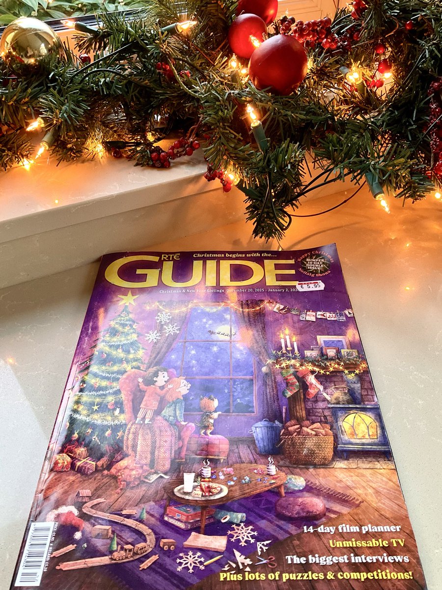 patriciascanl18's tweet photo. I was delighted to be asked to write the short story for the Christmas edition of the #RTEGuide, and what a bumper edition it is, and what a gorgeous, evocative Christmassy cover. Reminds me of childhood. 🎅 🎄 https://t.co/1WzTCibMpb