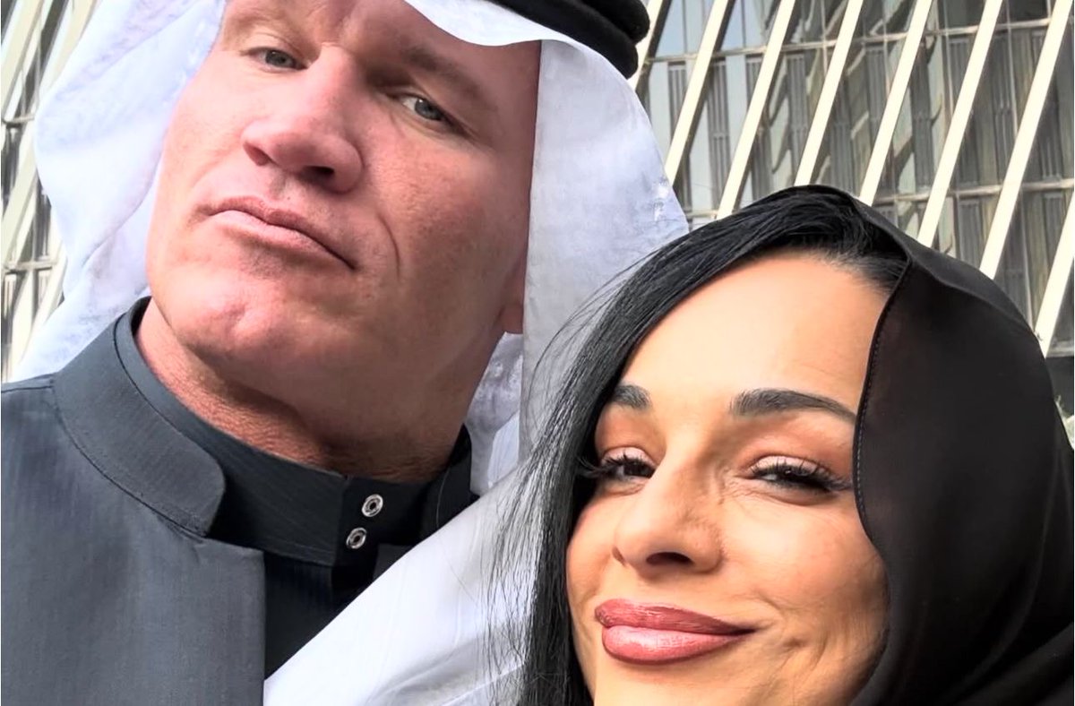 Celebs__Arabic's tweet image. راندي اورتن مع زوجته في الرياض 💚🇸🇦!