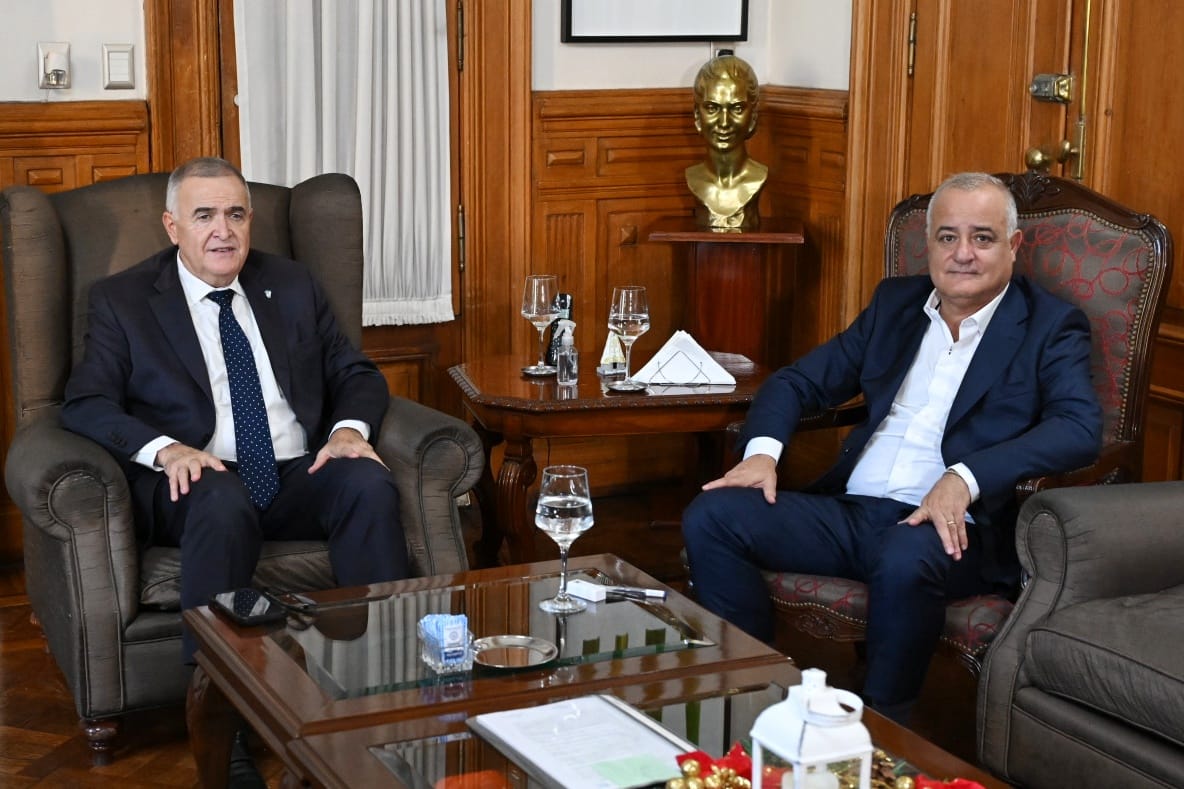 𝐂𝐚𝐬𝐚 𝐝𝐞 𝐆𝐨𝐛𝐢𝐞𝐫𝐧𝐨 | Recibimos al diputado nacional <a href="/javier_noguera/">Javier Noguera</a>, integrante del Bloque Independencia, en el marco de una agenda de trabajo enfocada en los principales desafíos legislativos que atraviesa el país y su impacto directo en Tucumán.

📑 Durante el