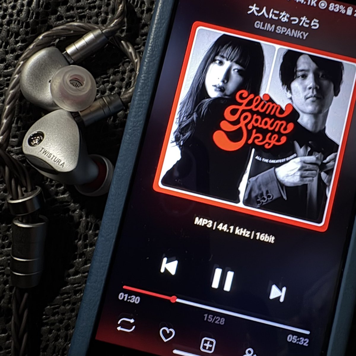 UrawaRedWings's tweet photo. 『大人になったら』
GLIM SPANKY
https://t.co/hAiCc1ElYp
TWISTURA WOODNOTE
SpinFitCP100
NICEHCK Engr.CuCeMix
FiiO JM21
10周年記念ベストアルバム『All the Greatest Dudes』はイイぞ!
#GLIMSPANKY
#TWISTURA
#WOODNOTE
#SpinFit
#FiiO
#NICEHCK https://t.co/1tLuxHt3ak