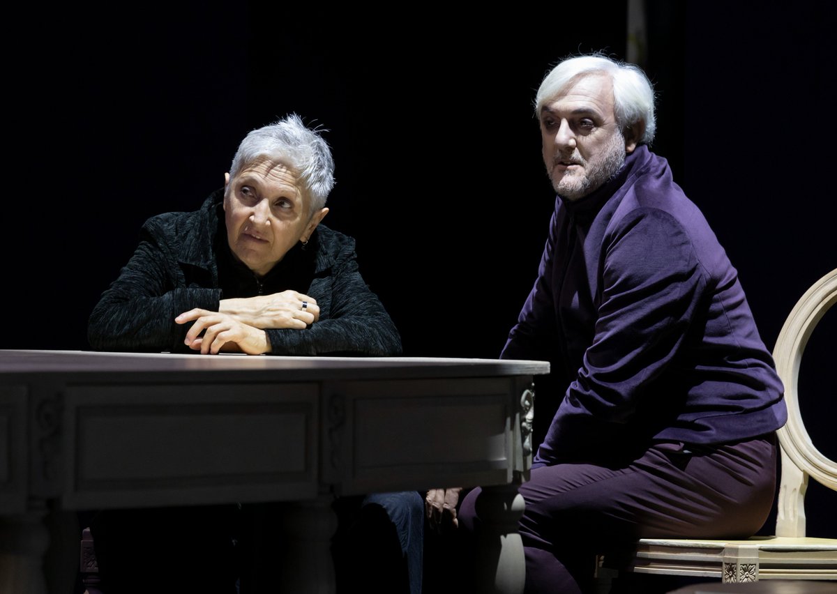 Da questa sera va in scena 𝗥𝗶𝗰𝗰𝗮𝗿𝗱𝗼 𝗜𝗜𝗜 di 𝗦𝗵𝗮𝗸𝗲𝘀𝗽𝗲𝗮𝗿𝗲, riduzione e adattamento 𝗔𝗻𝗴𝗲𝗹𝗮 𝗗𝗲𝗺𝗮𝘁𝘁é, regia 𝗔𝗻𝗱𝗿𝗲𝗮 𝗖𝗵𝗶𝗼𝗱𝗶, con 𝗠𝗮𝗿𝗶𝗮 𝗣𝗮𝗶𝗮𝘁𝗼
𝗜𝗻𝗳𝗼 𝗲 𝗯𝗶𝗴𝗹𝗶𝗲𝘁𝘁𝗶 ➝ linktr.ee/centroteatrale…