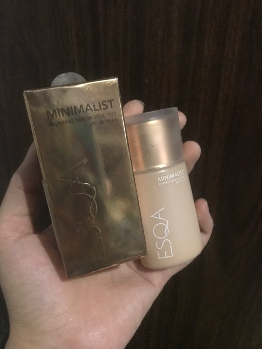 Dinos0urr's tweet image. halo guys aku baru beli skintint esqa dari sociolla hari ini. dan ku coba setitik ternyata kegelapan. Yg serius mau ambil pl aku boleh lgsg dm or komen disini ya thanks #esqa #skintint #esqapancake #preloved #makeup #zonauang #zonajajan