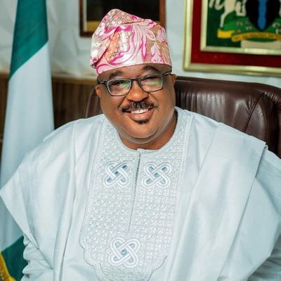 Nigeria State is bleeding.
We call on Gov. AbdulRahman AbdulRazaq and Dep. Gov. Kayode Alabi to urgently address public concerning the involvement of your government in this crises, as alleged by the recently apprehend suspected bandit
#KwaraUnderSiege #SpeakUpKwara #EndBanditr