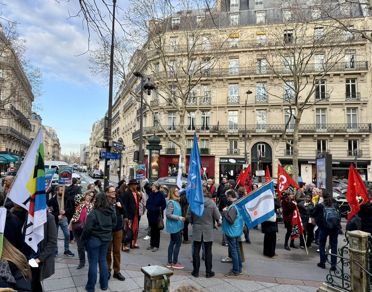 Fr_Bechieau's tweet photo. Aux côtés des #AESH mobilisé-es pour une #école réellement inclusive et la création d’un vrai statut public prévoyant des formations, des perspectives de carrière et un juste salaire ! #EcoleInclusive #Handicap #Inclusion #Paris @ParisUrgence @MdpMouvement @lemonde_pol https://t.co/aabWGKqdpL