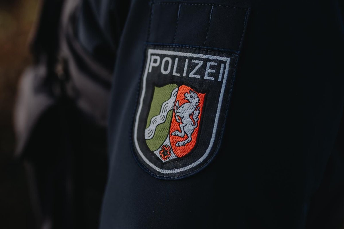 +++ Räuberischer Diebstahl auf der Schillerstraße – Polizei sucht nach Zeugen +++

Link zur Pressemitteilung und Beschreibung 🔗 muenster.polizei.nrw/presse/raeuber…
___
#PolizeiMünster #Polizei #Kriminalität #ZeugenGesucht