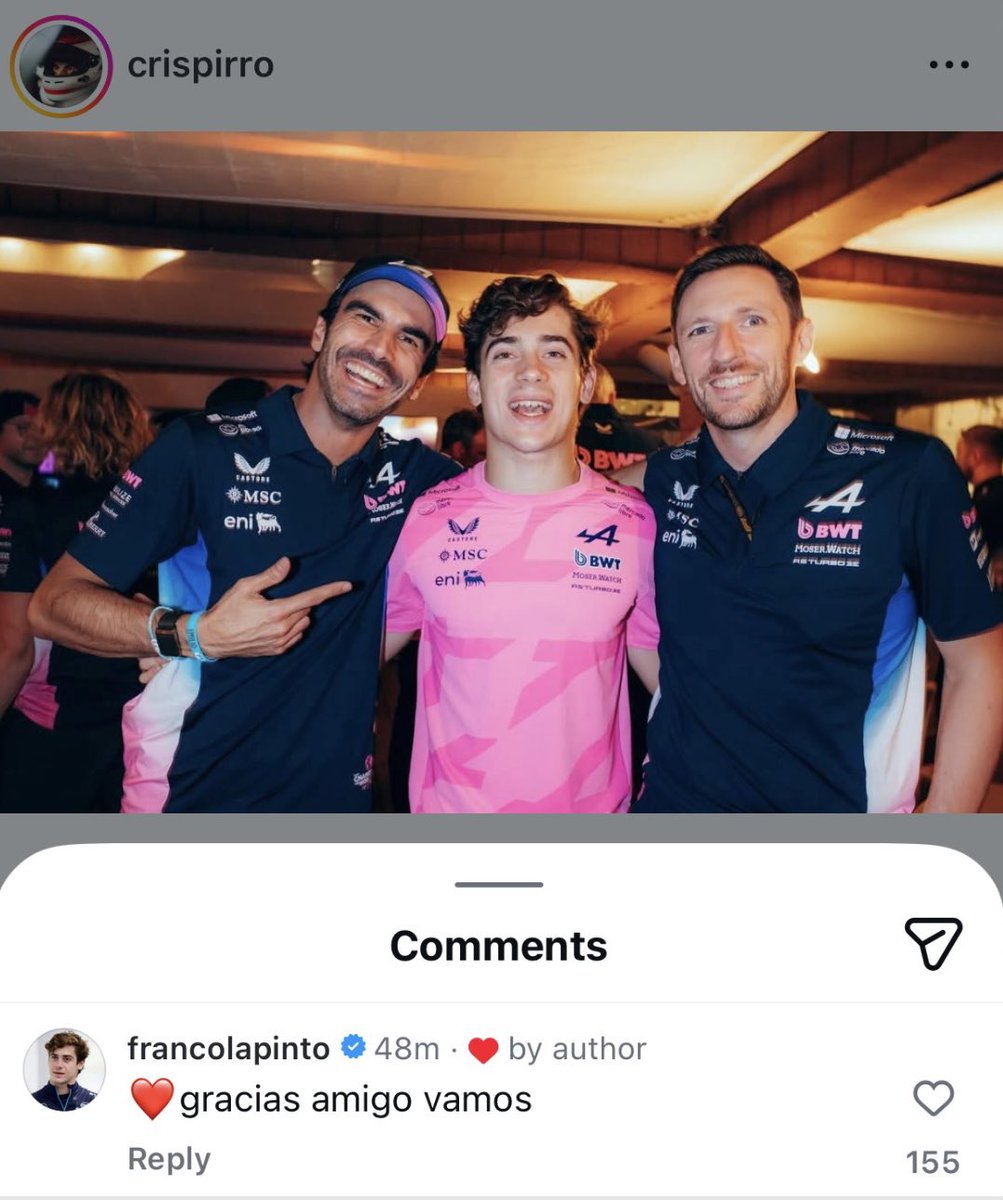 “Equipo 43” 🥺🩷

Franco junto a sus ingenieros 🩷