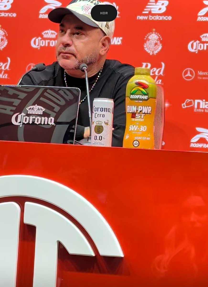 Rene_Tovar's tweet image. Más allá de la polémica o no con David Faitelson, Antonio Mohamed demostró no tener la resiliencia para aceptar una crítica, que se bien lo molestó, debió haberlo arreglado en privado y no exhibirse como un bravucón empoderado por el Bicampeonato obtenido recientemente. Desde…