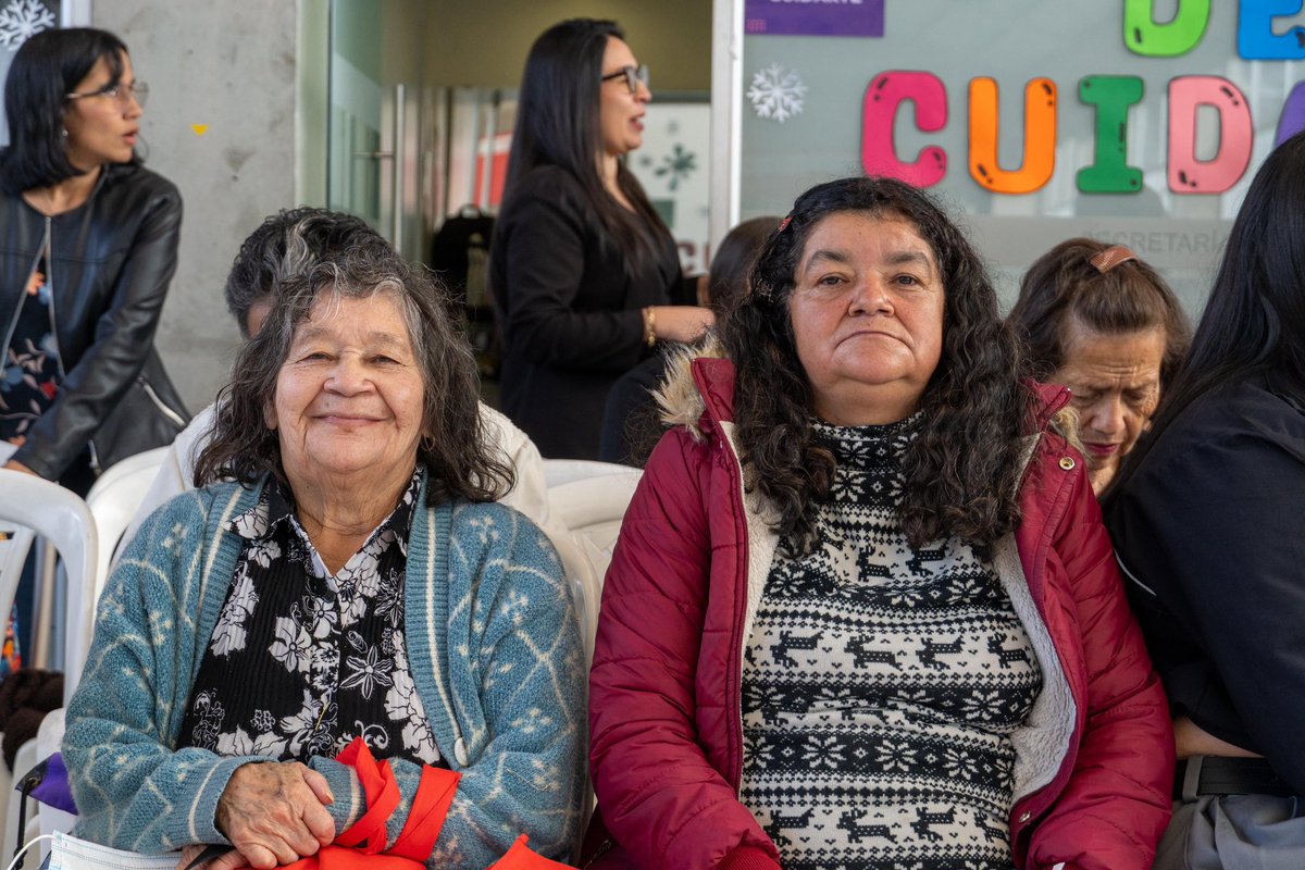 SecGeneralBog's tweet photo. @secredistmujer La estrategia #CADEConVocación transforma la atención: los puntos de la #RedCADE dejan de ser solo trámites y se convierten en entornos que organizan la oferta alrededor de la vida cotidiana de la ciudadanía. https://t.co/JN3yTBz0RI