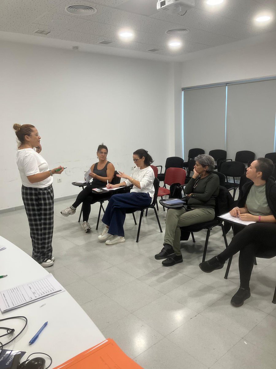 Escuela de Pacientes de Canarias tweet media