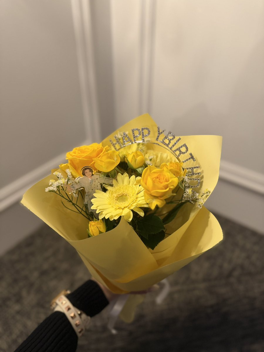 ryugaonly1_'s tweet photo. 世界でいちばん大切でだいすきな
りゅうがくん23歳のお誕生日おめでとう💛💛💛

#佐藤龍我誕生祭2025  #佐藤龍我 
#りゅーがのまいにち https://t.co/dfxdlcrJN6