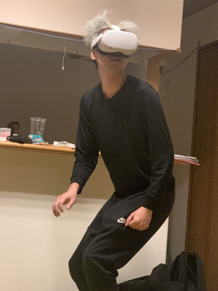 CoGqYu's tweet photo. さほくん誕生日おめでとう
初対面の時にラケットで顔面ぶっ叩いたのが懐かしいです https://t.co/8GMRdVdpwO