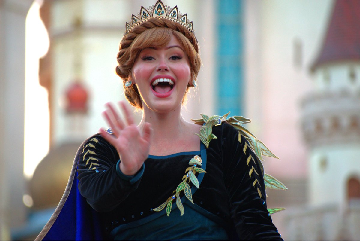 あや様　精霊エルサ 精霊のエルサを描いてみました！❄️ このビジュアルのエルサが美しく