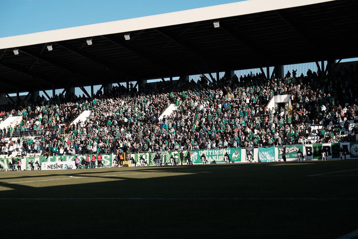 1- Öncelikle takımımızı  verdiği mücadele ve kazandığı üç puandan dolayı tebrik ediyorum. Deplasmanı iç saha atmosferine çeviren büyük taraftarımıza da ayrıca teşekkür ediyorum.

2- Bir buçuk yıldır bu şehirde birlik ve beraberliği sağlamak için yönetim kurulumuz ile birlikte