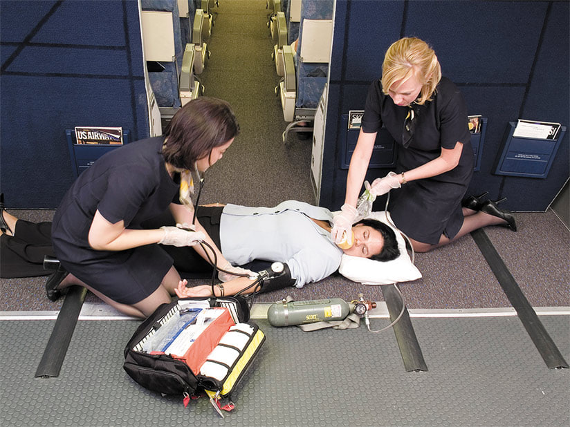 Самолеты, отеки и Жирность

Вы замечали, что после перелета вес может вырасти на 1-2 кг? Обычно во всем винят отек, и правильно делают, но откуда он берется, и что еще за ним кроется?

Мини-тред, ставьте лайки, полетайки ;)