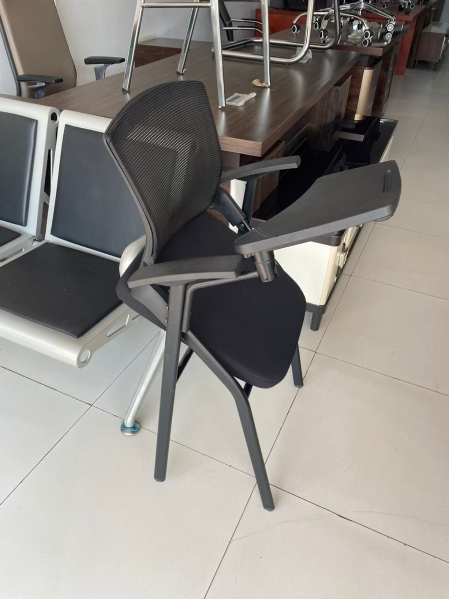 theofficialhrg's tweet photo. Foldable Student Chair 🪑 (HRG Furniture)
Available in bulk at affordable price.
Contact - WhatsApp +2348132932549
Price - (#80,000) Negotiable
Location - Onitsha. 

____
Morravey's Bold Outfit Draws Mixed Cheers at Davido Concert 
Abuja Man Casually Walks Past Davido in Elevator https://t.co/1wUnaeDzBu